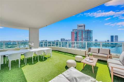 3330 NE 190th St Uph11, Aventura FL - photo 11 of 76