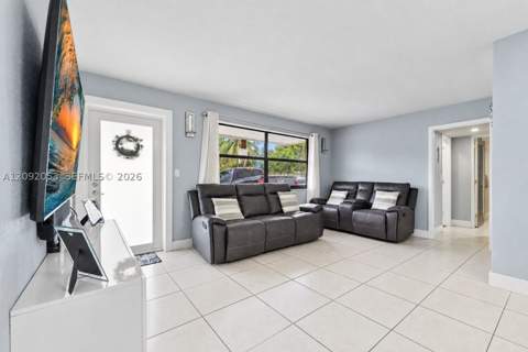 4870 NW 169th St, Miami Gardens FL - photo 10 of 40