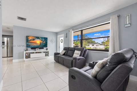 4870 NW 169th St, Miami Gardens FL - photo 11 of 40