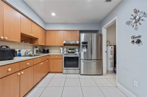 4870 NW 169th St, Miami Gardens FL - photo 14 of 40