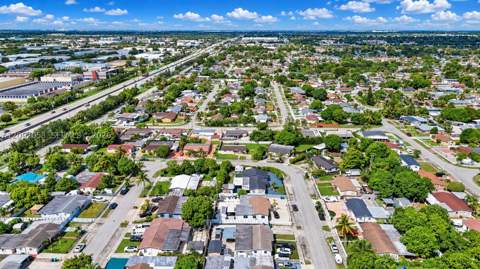 4870 NW 169th St, Miami Gardens FL - photo 7 of 40