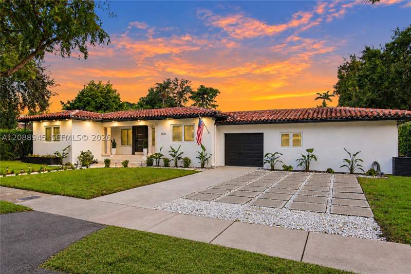 3 bedroom SingleFamilyResidence at 1550 Trevino Ave, Coral Gables Country Club, Coral Gables — photo 3