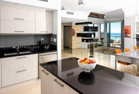 101 20th St 2802/2804, Miami Beach FL - photo 7 of 14