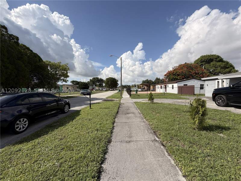 4 bedroom SingleFamilyResidence at 16140 NW 28th Ct, Golden Highlands Est, Miami Gardens — photo 3
