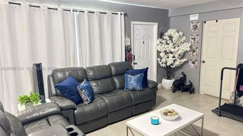 13260 NE Miami Ct, North Miami FL - photo 10 of 38