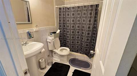 13260 NE Miami Ct, North Miami FL - photo 16 of 38