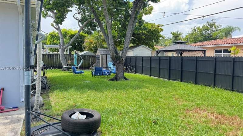 3 bedroom SingleFamilyResidence at 13260 NE Miami Ct, Breezeswept Estates 2nd A, North Miami — photo 3