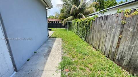 13260 NE Miami Ct, North Miami FL - photo 6 of 38