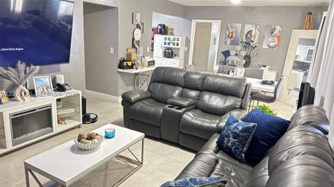 13260 NE Miami Ct, North Miami FL - photo 9 of 38