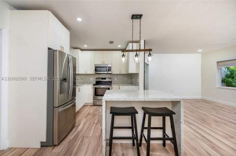 589 Miller Dr, Miami Springs FL - photo 13 of 32