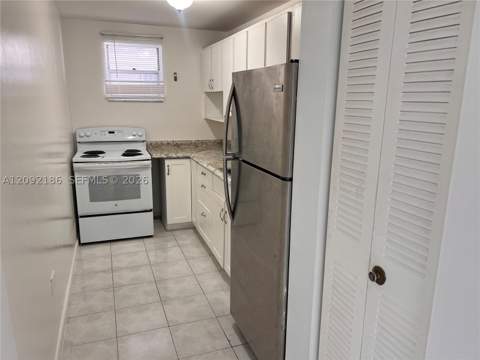 2000 Biarritz Dr 407, Miami Beach FL - photo 10 of 43