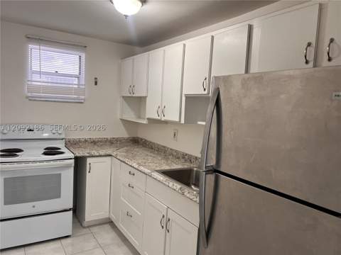 2000 Biarritz Dr 407, Miami Beach FL - photo 11 of 43