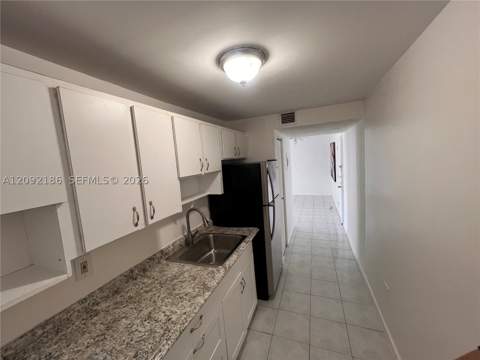 2000 Biarritz Dr 407, Miami Beach FL - photo 15 of 43
