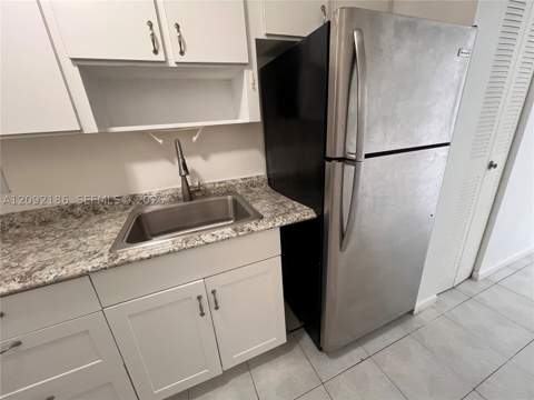 2000 Biarritz Dr 407, Miami Beach FL - photo 16 of 43