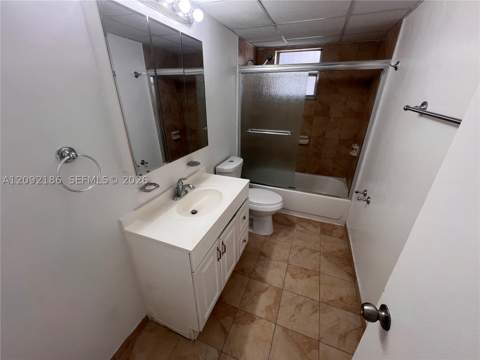 2000 Biarritz Dr 407, Miami Beach FL - photo 18 of 43