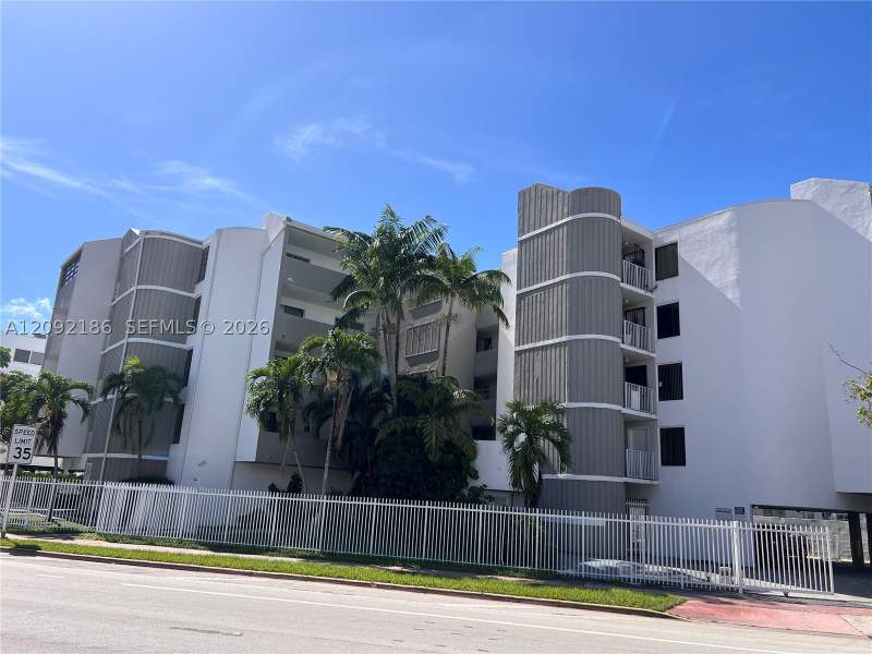 1 bedroom Condominium at 2000 Biarritz Dr 407, Normandy Place Condo, Miami Beach — photo 3