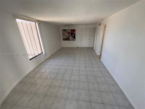 2000 Biarritz Dr 407, Miami Beach FL - photo 9 of 43