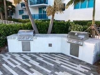7501 E Treasure Dr 2M, North Bay Village FL - photo 19 of 35