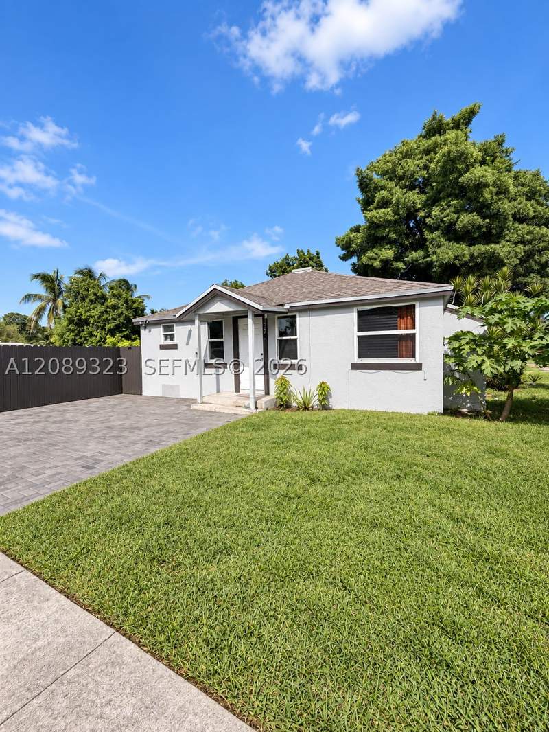 3 bedroom SingleFamilyResidence at 10805 NW 10th Ave, Pinewood Park Extension, Miami — photo 2