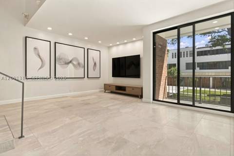 1542 NE Quayside Ter D2, Miami FL - photo 16 of 59