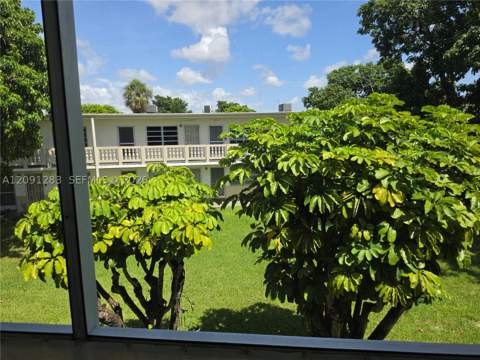 20210 NE 2nd Ave V30, Miami Gardens FL - photo 17 of 34