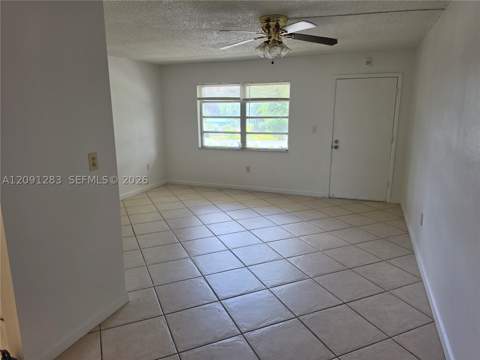 20210 NE 2nd Ave V30, Miami Gardens FL - photo 9 of 34