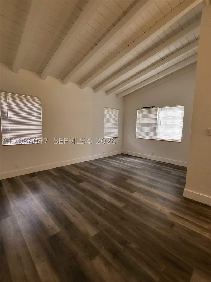 2 bedroom SingleFamilyResidence at 4431 SW 10th St, Trail Park, Miami — photo 4