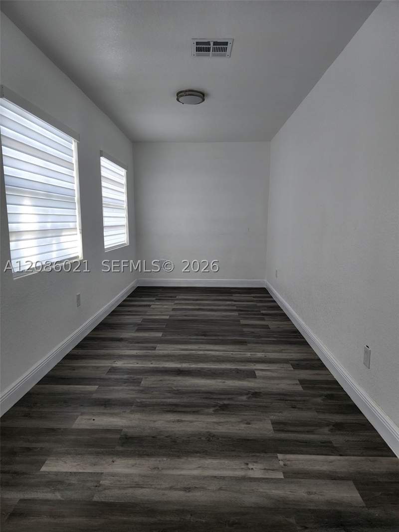 4 bedroom SingleFamilyResidence at 1250 NW 55th St, Orchard Villa, Miami — photo 5