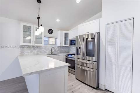 11389 SW 185th Ter, Miami FL - photo 21 of 47