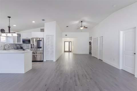 11389 SW 185th Ter, Miami FL - photo 24 of 47