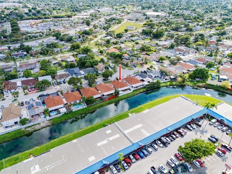 4 bedroom SingleFamilyResidence at 11389 SW 185th Ter, Grapevine, Miami — photo 4