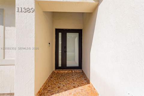 11389 SW 185th Ter, Miami FL - photo 9 of 47