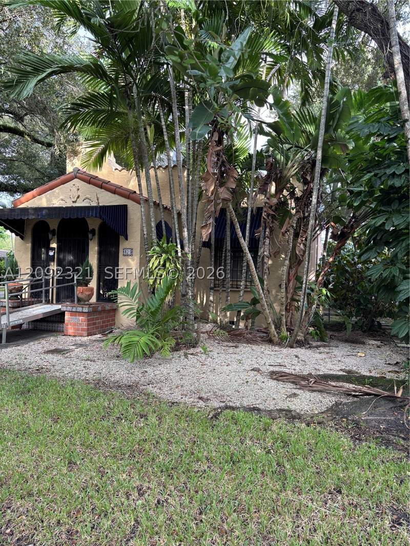 3 bedroom SingleFamilyResidence at 825 Madrid St, C Gab Granada Sec Rev, Coral Gables — photo 3