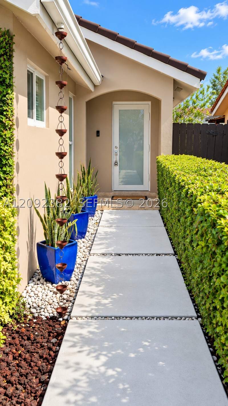 3 bedroom SingleFamilyResidence at 11312 SW 25 terr, california manors, Miami — photo 2