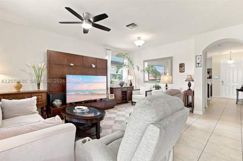 2466 NE 3rd Ct, Homestead FL - photo 6 of 38