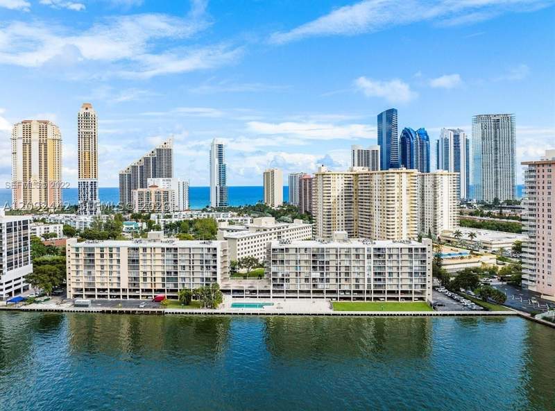 3 bedroom Condominium at 17600 N Bay Rd N302, Fairview House Condo, Sunny Isles Beach — photo 3