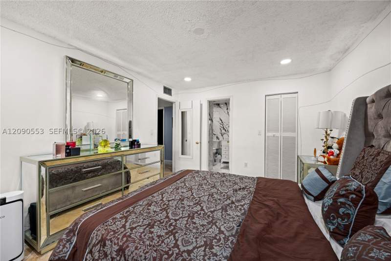 2 bedroom Condominium at 917 NE 199th St 204, Carmel At California Cl C, Miami — photo 3