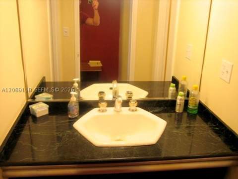 100 Lincoln Rd 427, Miami Beach FL - photo 6 of 14