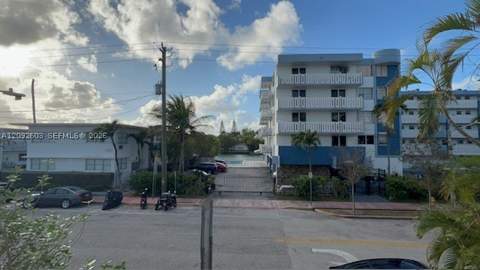 7830 Dickens Ave 203, Miami Beach FL - photo 15 of 18