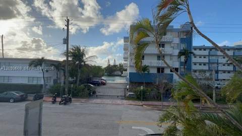 7830 Dickens Ave 203, Miami Beach FL - photo 18 of 18