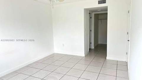 7830 Dickens Ave 203, Miami Beach FL - photo 7 of 18