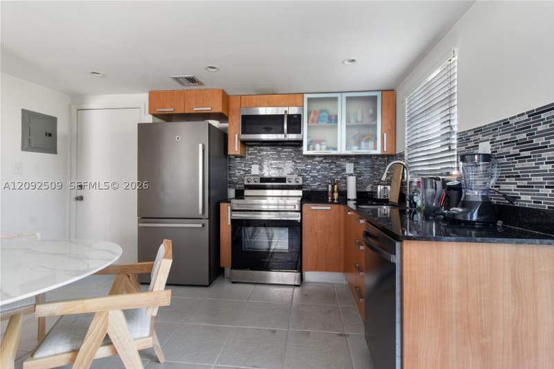 1 bedroom Condominium at 1050 7th St 1050-3, Lenox On The Beach Condo, Miami Beach — photo 4