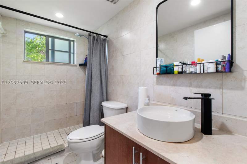 1 bedroom Condominium at 1050 7th St 1050-3, Lenox On The Beach Condo, Miami Beach — photo 5