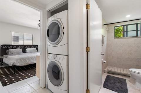 1050 7th St 1050-3, Miami Beach FL - photo 6 of 11