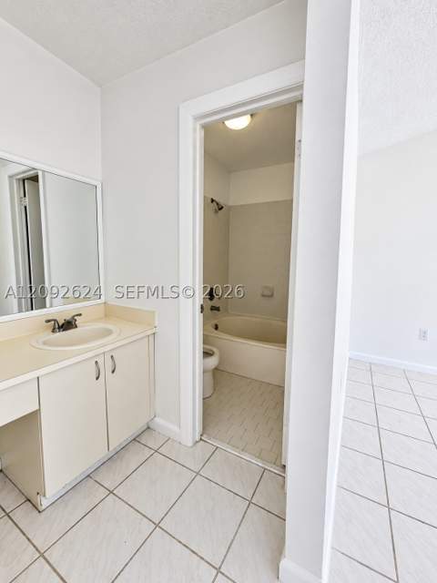 14440 SW 145th Pl, Miami FL - photo 13 of 17