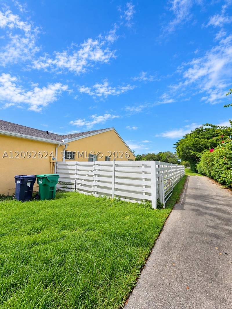 3 bedroom SingleFamilyResidence at 14440 SW 145th Pl, Country Walk West Sec 1, Miami — photo 3