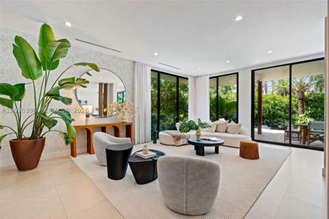 5701 N Bay Rd, Miami Beach FL - photo 10 of 60