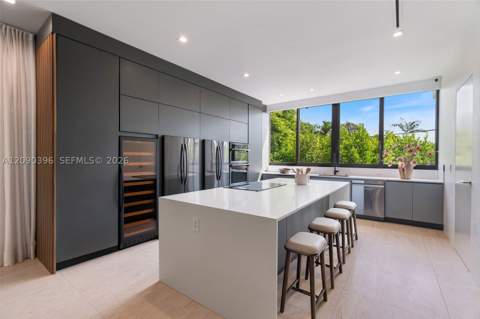 5701 N Bay Rd, Miami Beach FL - photo 14 of 60