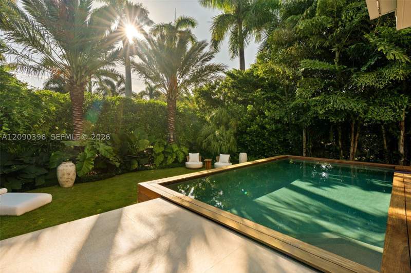 4 bedroom SingleFamilyResidence at 5701 N Bay Rd, La Gorce Golf Sub, Miami Beach — photo 3