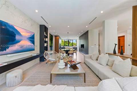 5701 N Bay Rd, Miami Beach FL - photo 8 of 60